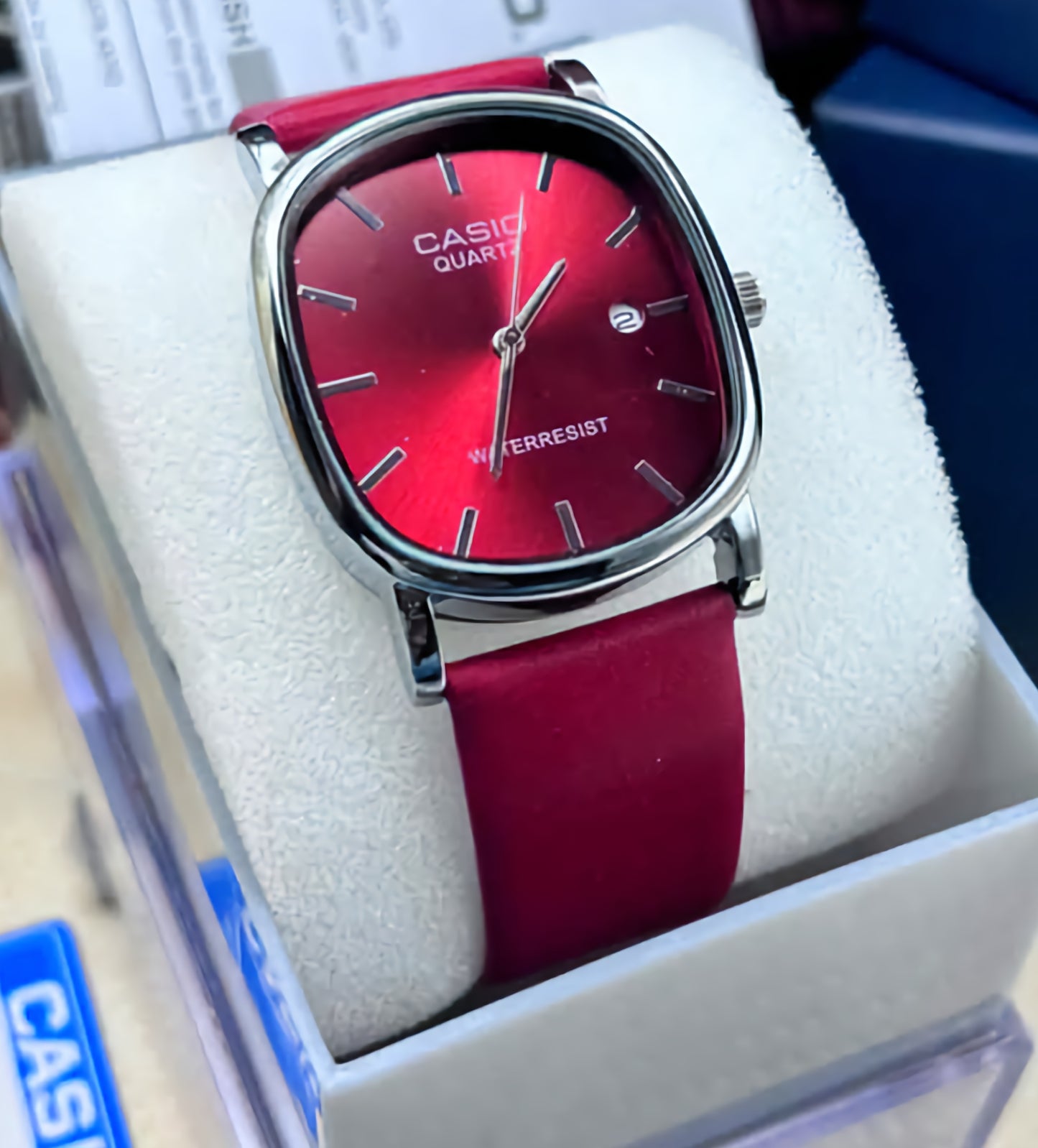 BOGOSS & Casio MTP Unisex - ROUGE - Cadran classique + Dateuse